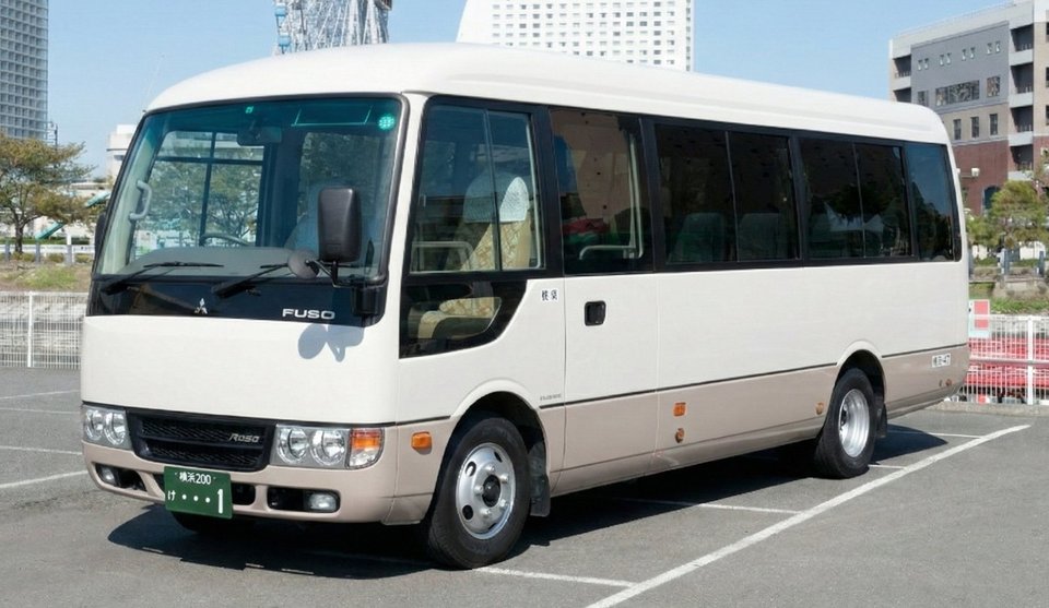 マイクロ型中型バス (28席)